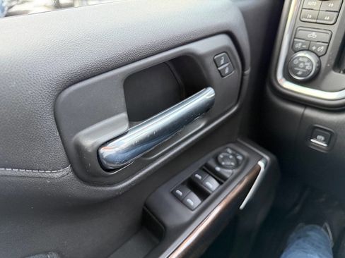 Used 2019 Chevrolet Silverado 1500 LT w/ All-Star Edition image 16