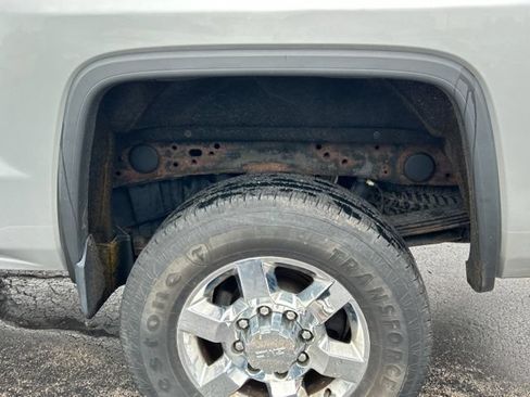 Used 2016 GMC Sierra 2500 SLT w/ Driver Alert Package AWD/4WD image 4