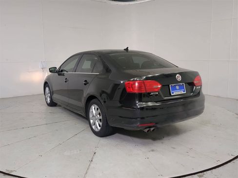 Used 2013 Volkswagen Jetta SE image 4