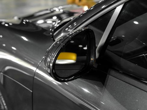 Used 2017 Porsche Macan image 42