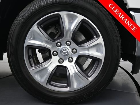 Used 2024 RAM 1500 Laramie image 11