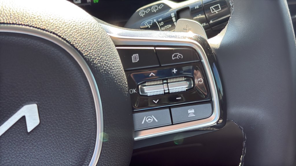 Used 2026 Kia Carnival SX w/ SX Dark Edition Package FWD image 21