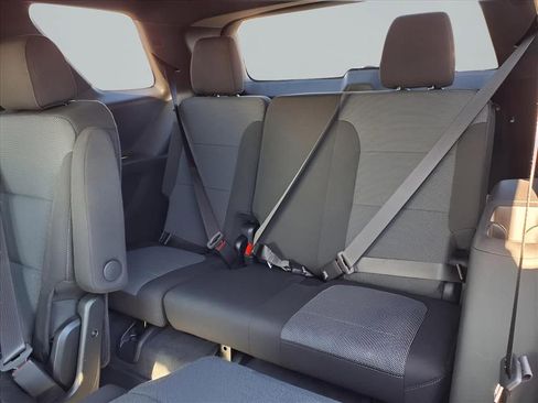 Used 2023 Chevrolet Traverse LT w/ LPO, Floor Liner Package image 26