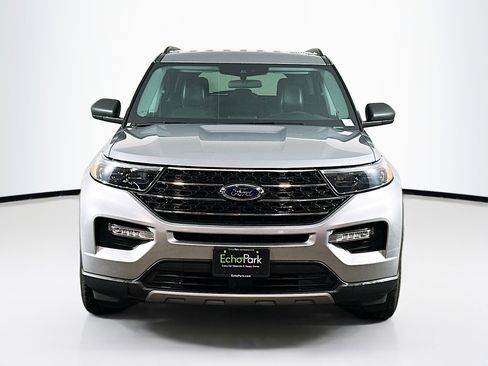 Used 2024 Ford Explorer XLT w/ Equipment Group 202A image 2