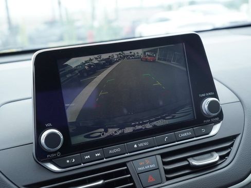 Used 2025 Nissan Altima 2.5 S FWD image 14