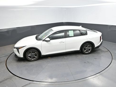 Used 2025 Kia K4 FWD image 26