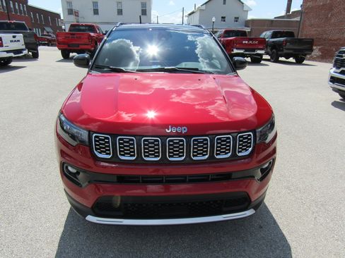 Used 2025 Jeep Compass Limited AWD/4WD image 8