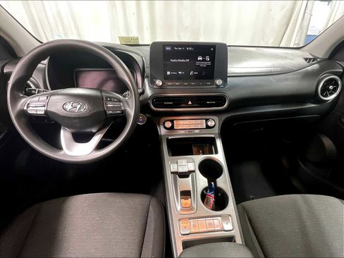 Used 2023 Hyundai Kona SE image 21