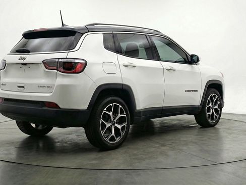 Used 2025 Jeep Compass Limited AWD/4WD image 9