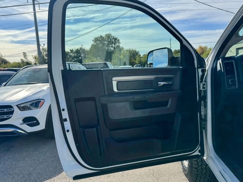 Used 2017 RAM 3500 Tradesman w/ Chrome Appearance Group image 13