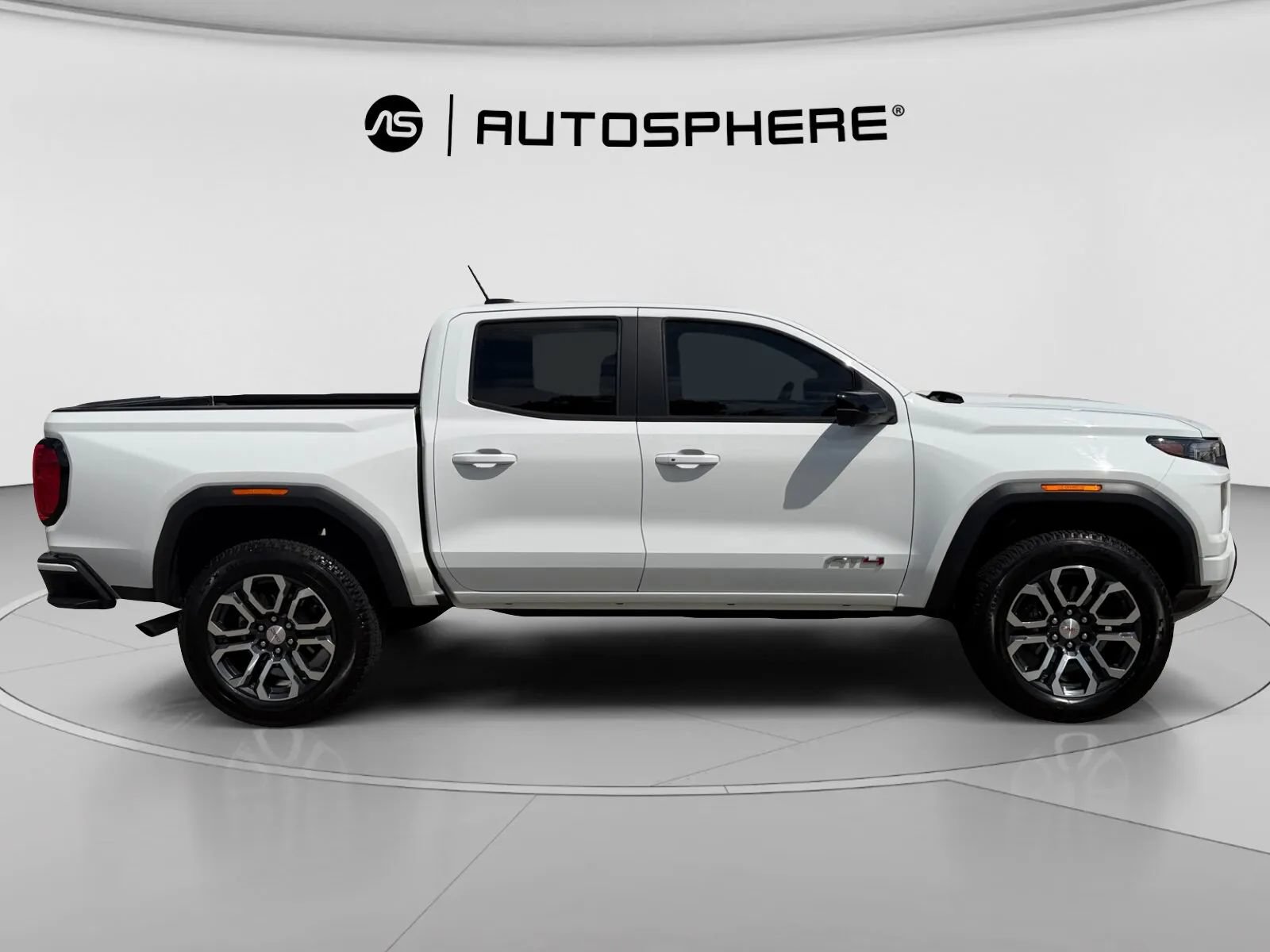 Used 2024 GMC Canyon AT4 w/ AT4 Premium Package AWD/4WD image 10