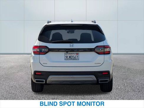 Certified 2024 Honda Pilot Touring image 8