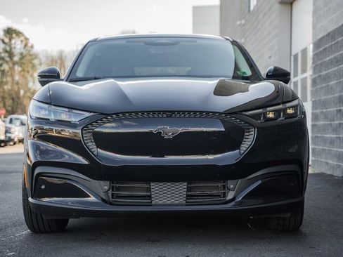 Certified 2025 Ford Mustang Mach-E Select w/ Comfort Package Lite image 3