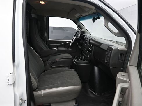 Used 2023 Chevrolet Express 2500 w/ Driver Convenience Package image 25