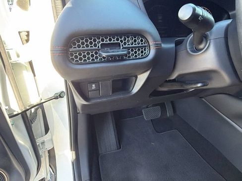 Used 2024 Honda HR-V Sport image 31