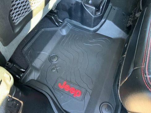 Used 2020 Jeep Gladiator Rubicon image 17