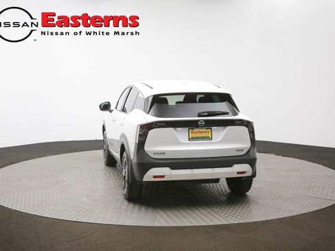 Used 2025 Nissan Kicks SV image 34