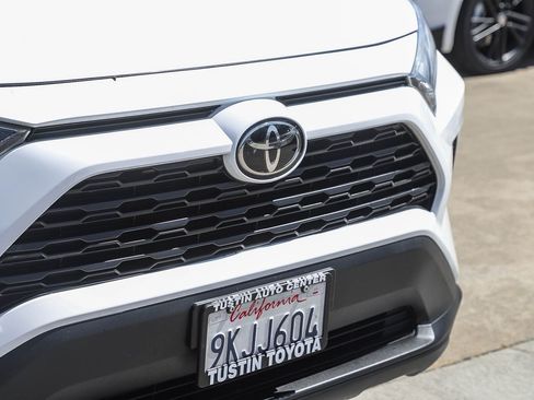 Certified 2024 Toyota RAV4 LE AWD/4WD image 5