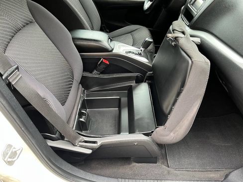 Used 2013 Dodge Journey SXT w/ Flexible Seating Group image 28