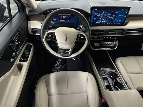 New 2026 Lincoln Corsair Reserve w/ Towing Package image 21