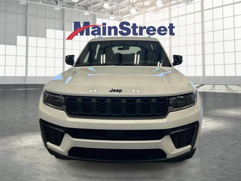 New 2026 Jeep Grand Cherokee L 4WD image 8
