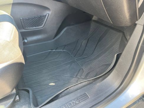 Used 2018 Chevrolet Equinox LT FWD image 9
