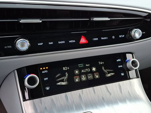 Certified 2026 Genesis Electrified GV70 image 23