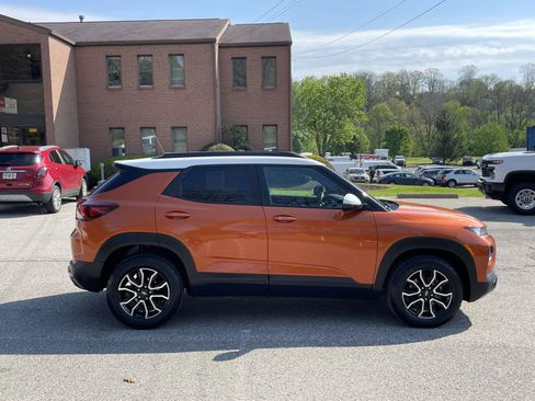 Certified 2023 Chevrolet TrailBlazer ACTIV w/ Convenience Package AWD/4WD image 2