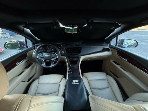 Used 2018 Cadillac XT5 Luxury w/ Driver Awareness Package image 43