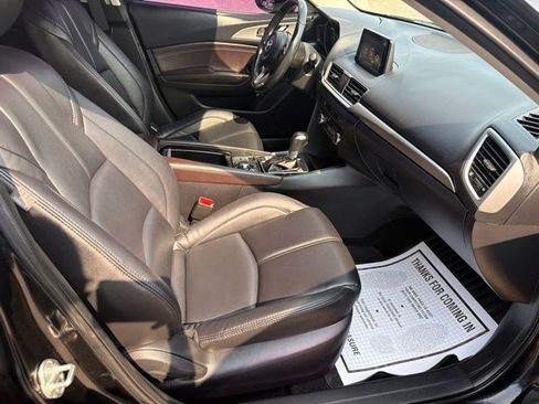 Used 2018 MAZDA MAZDA3 Touring FWD image 20