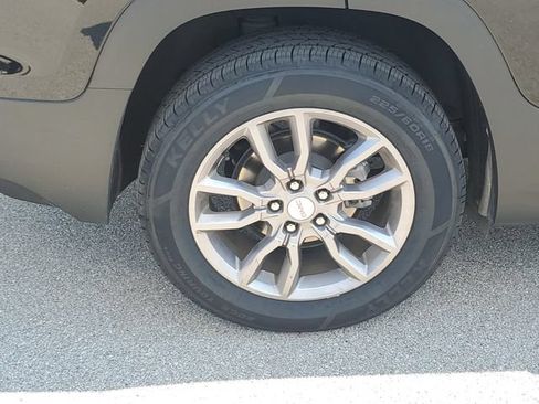 Used 2024 GMC Terrain SLT FWD image 7