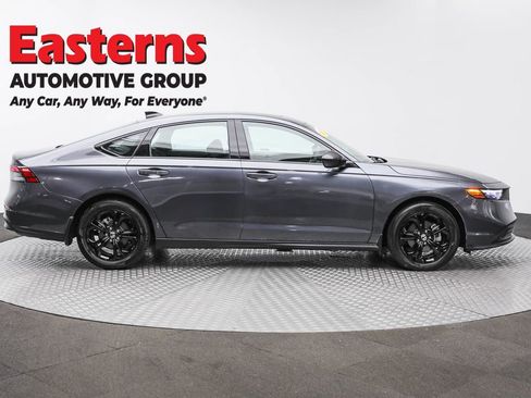 Used 2025 Honda Accord SE image 4