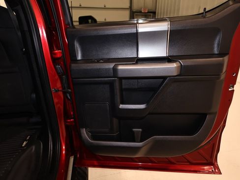Used 2015 Ford F150 XLT w/ Equipment Group 302A Luxury AWD/4WD image 16