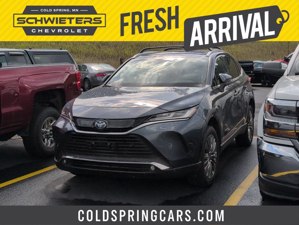 Used 2024 Toyota Venza XLE AWD/4WD image 1