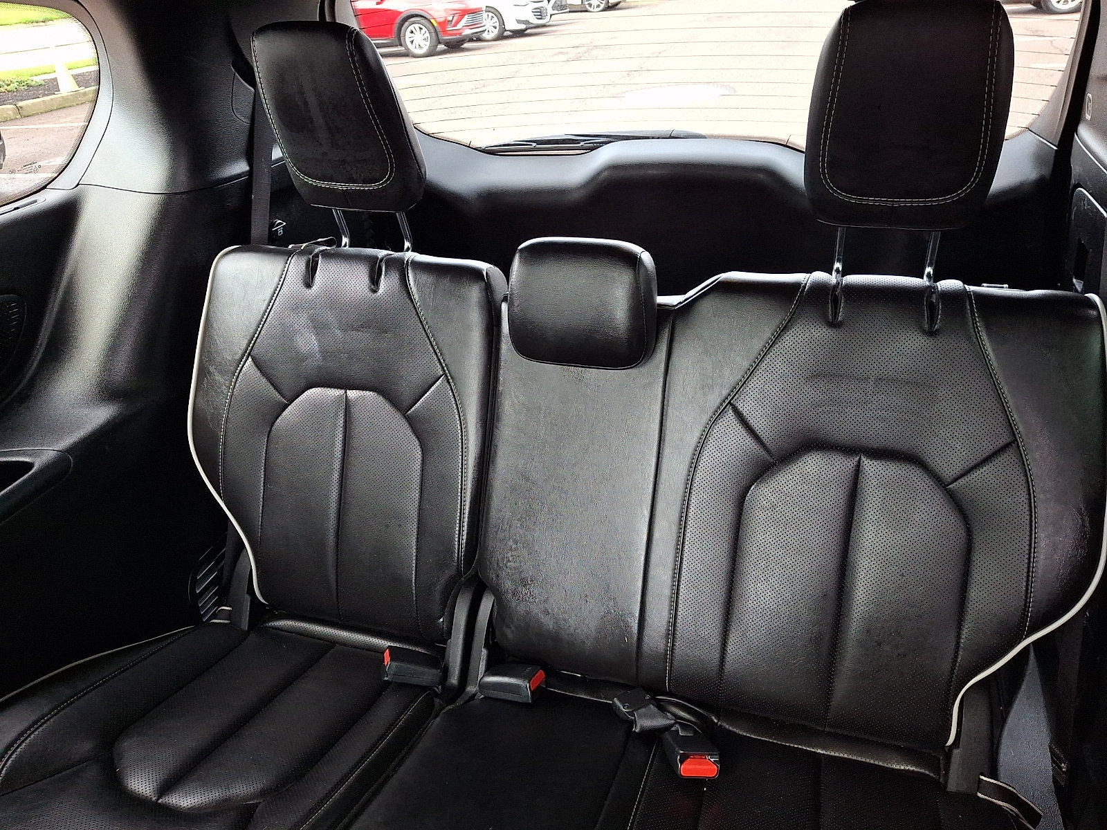Used 2025 Chrysler Pacifica Limited FWD image 10