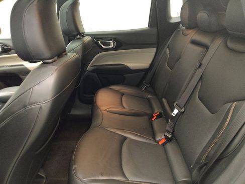 Used 2023 Jeep Compass Limited w/ Sun and Sound Group AWD/4WD image 18