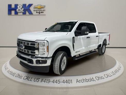 Used 2025 Ford F250 XLT AWD/4WD image 3