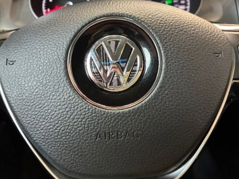 Used 2017 Volkswagen Golf Alltrack SE image 21