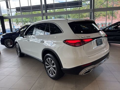 Certified 2025 Mercedes-Benz GLC 300 4MATIC image 5