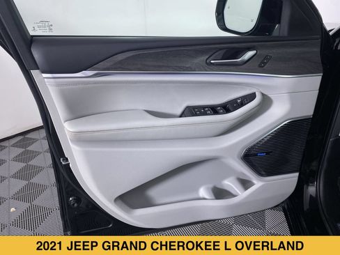 Used 2021 Jeep Grand Cherokee L Overland AWD/4WD image 13