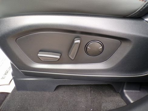 New 2026 Ford Explorer Active w/ Active Comfort Package image 19