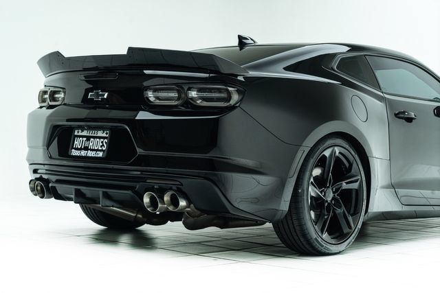 Used 2021 Chevrolet Camaro LT RWD image 14