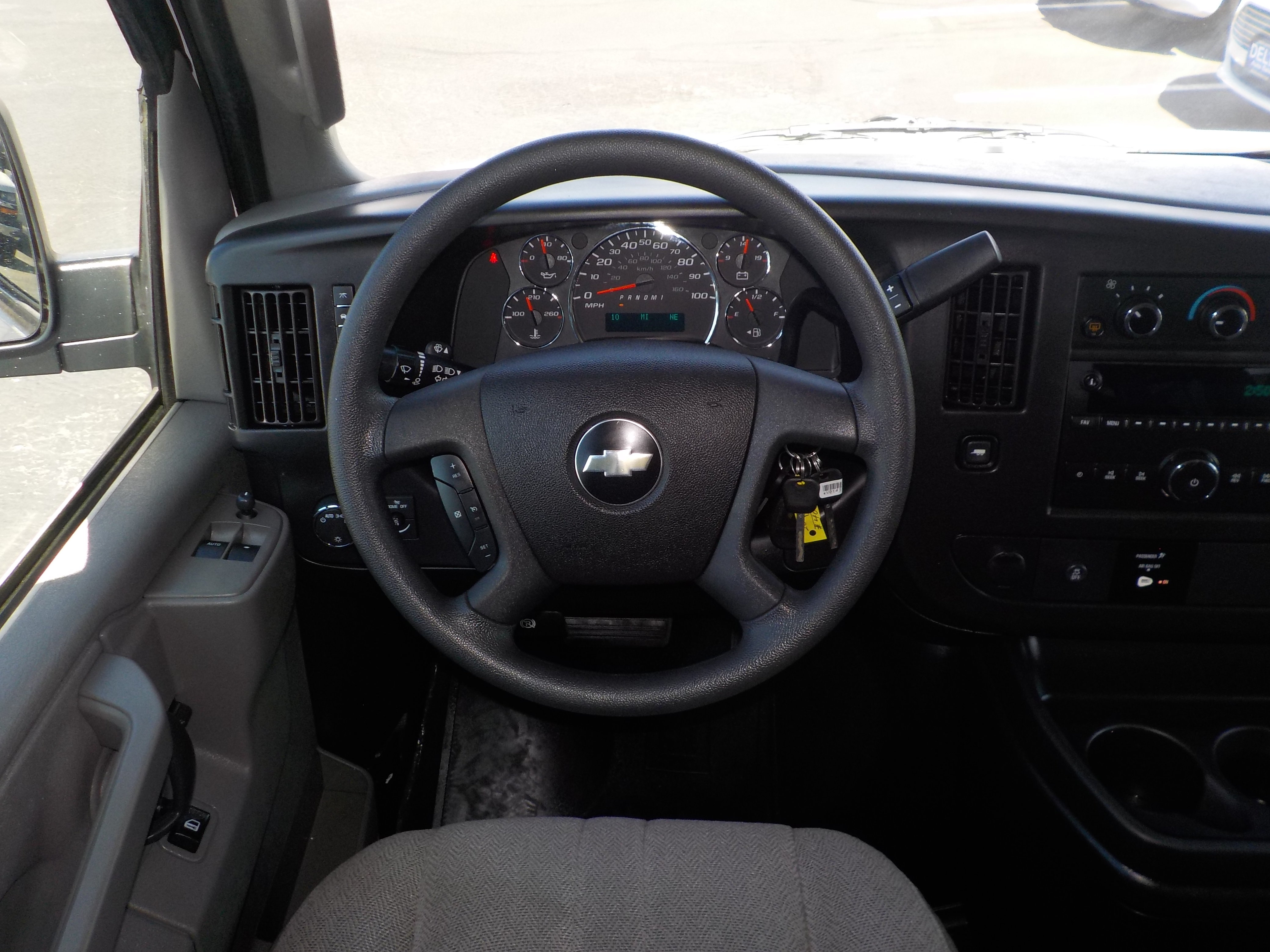 Used 2017 Chevrolet Express 3500 LT w/ LT Preferred Equipment Group RWD image 14