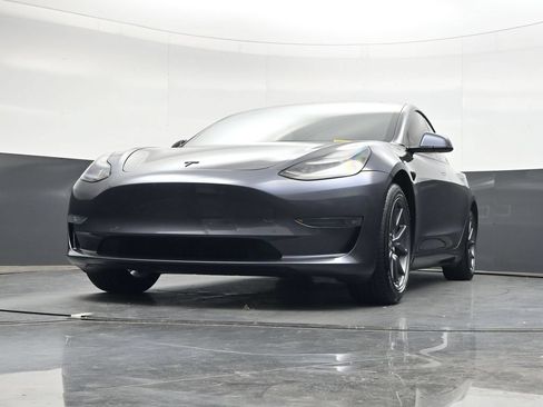 Used 2019 Tesla Model 3 Standard Range Plus RWD image 31