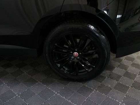 Used 2018 Jaguar F-PACE Prestige image 10