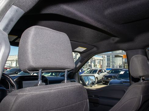 Used 2022 Ford F150 XLT w/ Equipment Group 302A High image 18