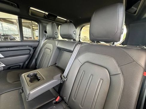 Used 2022 Land Rover Defender 110 X-Dynamic HSE AWD/4WD image 19