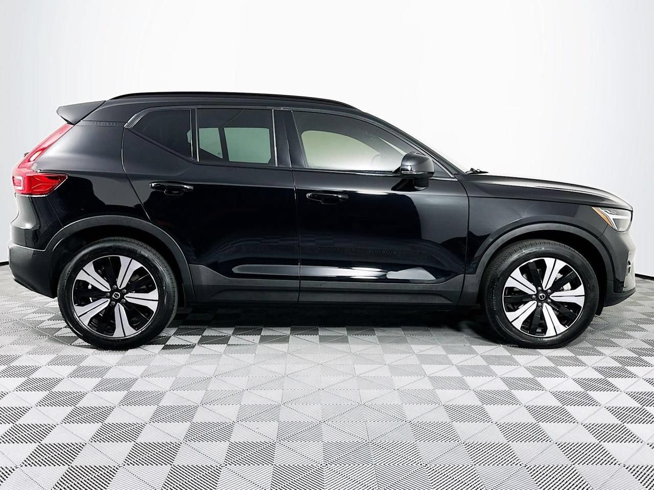 Used 2023 Volvo XC40 Recharge Plus AWD/4WD image 26