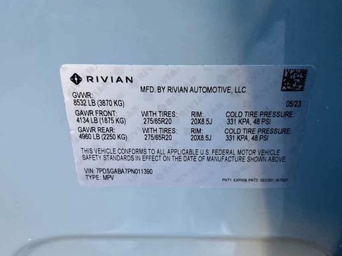 Used 2023 Rivian R1S Adventure image 7