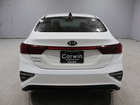 Used 2019 Kia Forte LXS FWD image 3